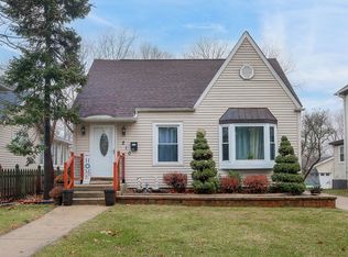 210 S Fordham Ave, Aurora, IL 60506