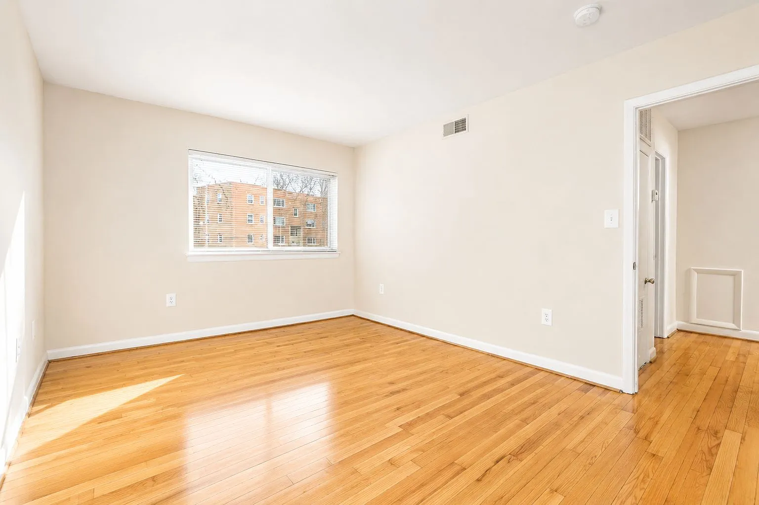 Hancock Apartments — Photo 1