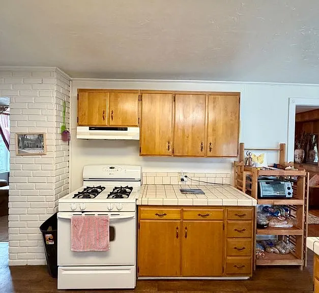 806 E Tacoma Ave — Photo 14
