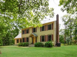 25 Greens End Ln, Richmond, RI 02892