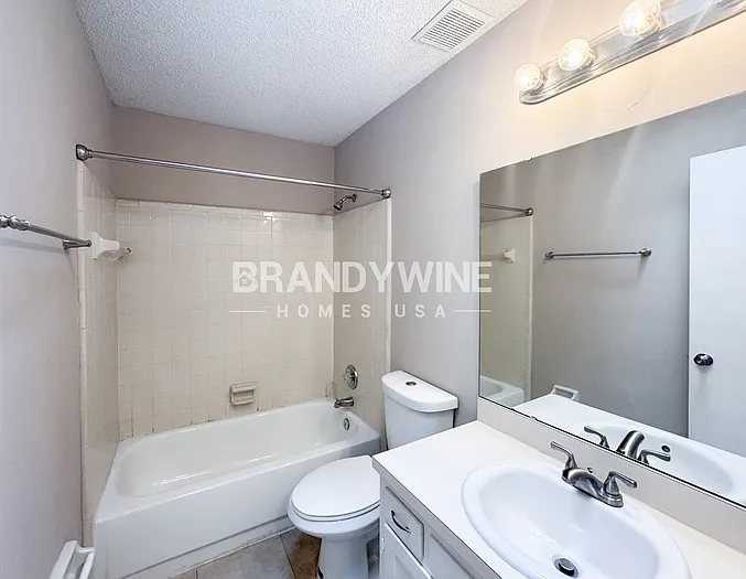8236 Weybridge Dr — Photo 13