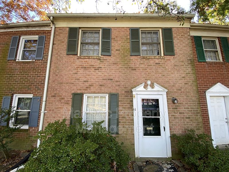 2nd image of 11 Farrell Ln