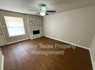 1607 N Nolan River Rd APT C, Cleburne, TX 76033