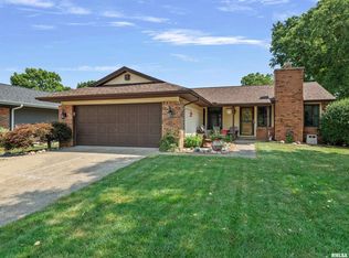 10 Hollybrook Dr, Springfield, IL 62702