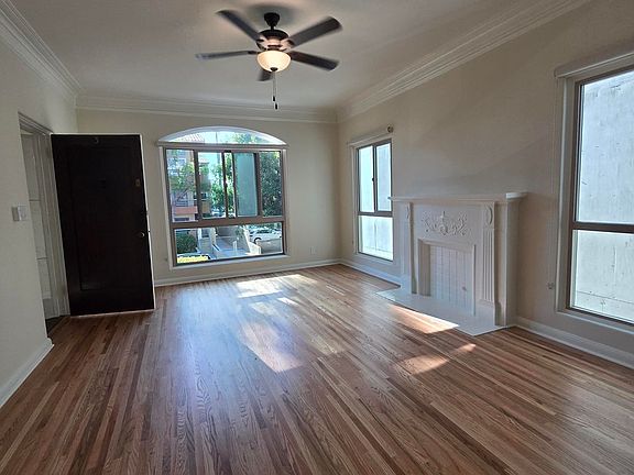 5th image of 734 S Detroit St #3