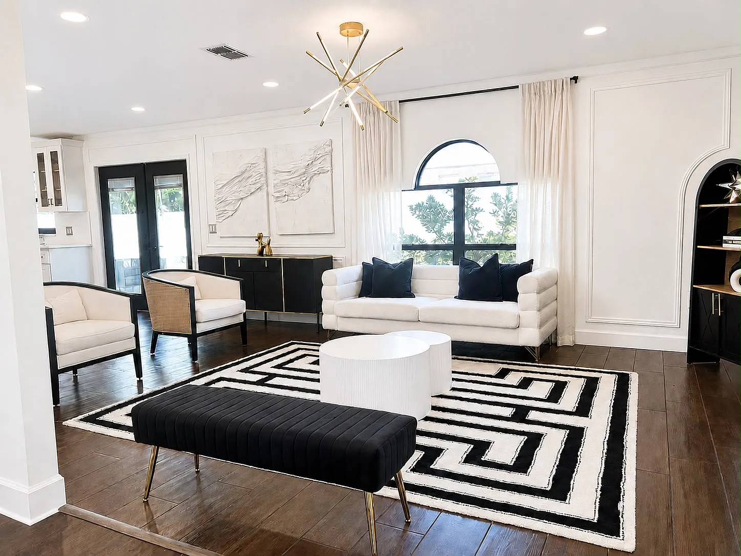 4 bed, 2170 sqft, $3,000 — Photo 3