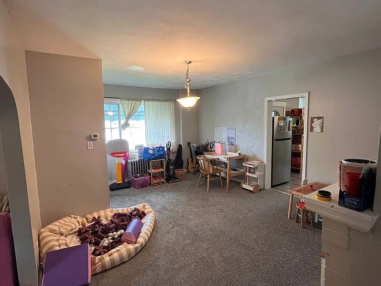 109 Kenova St — Photo 15
