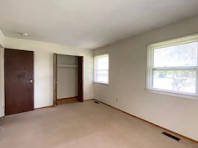 2637 Frances Ave — Photo 9