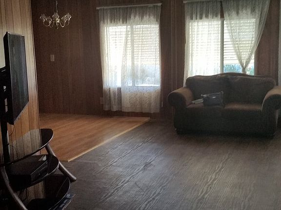 Spacious living room.