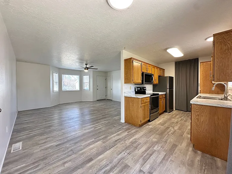 274 Randy Dr — Photo 3