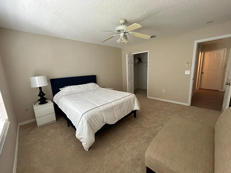 209 Strathmore Cir — Photo 30