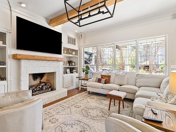 4th image of 333 Kendallwood Rd