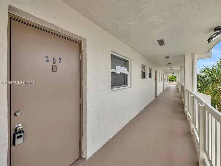 6800 Royal Palm Blvd #302F — Photo 27