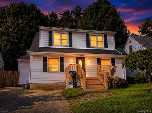 25 Independence Avenue, Middletown, NY 10940