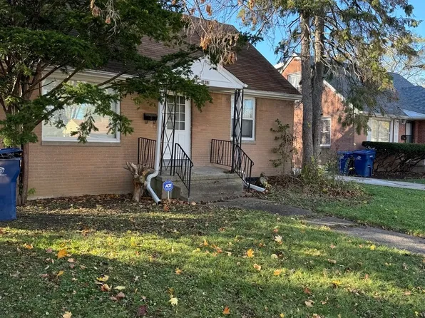 1012 Leith Ave, Waukegan, IL 60085