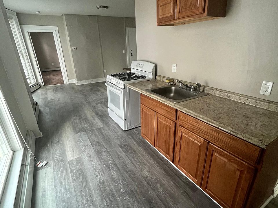 6 Hammond St APT 1, Worcester, MA 01610 Zillow