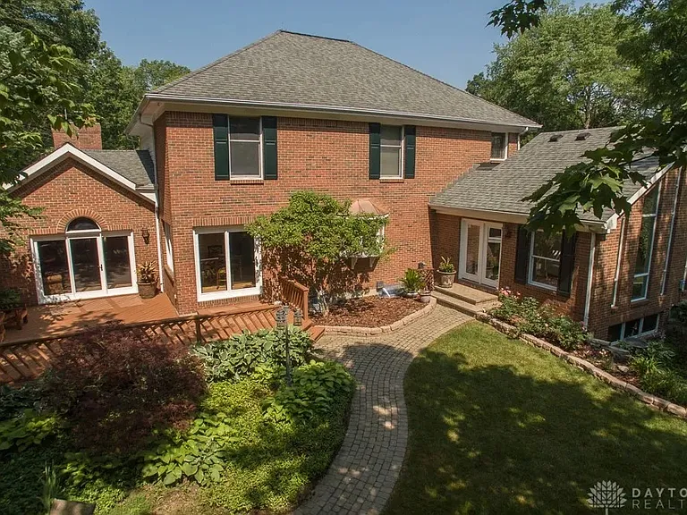 9548 Meadow Woods Ln — Photo 3