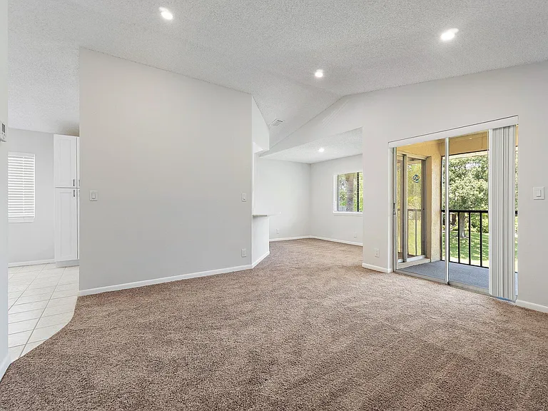 6531 Chasewood Dr #H — Photo 16