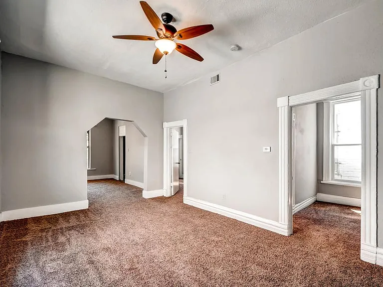 3225 N Marion St — Photo 8