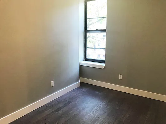 Rented by Premier Metro Realty Corp | media 21