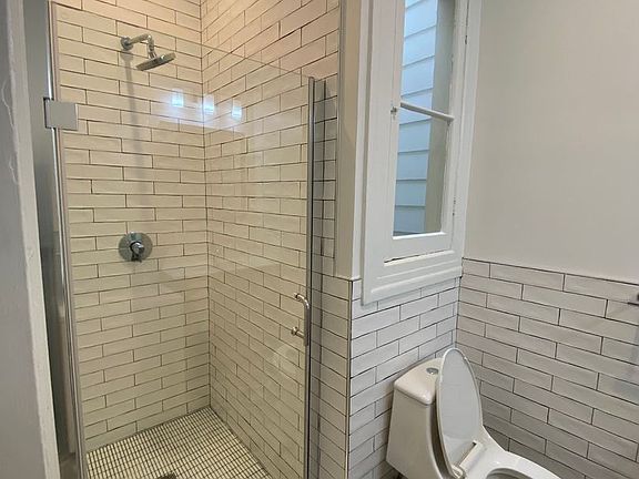 4th image of 2826-2830 Gough St #2828