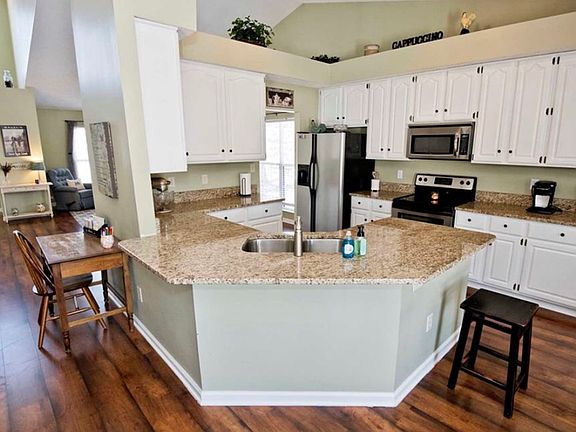 4th image of 13167 Knollwood Pl