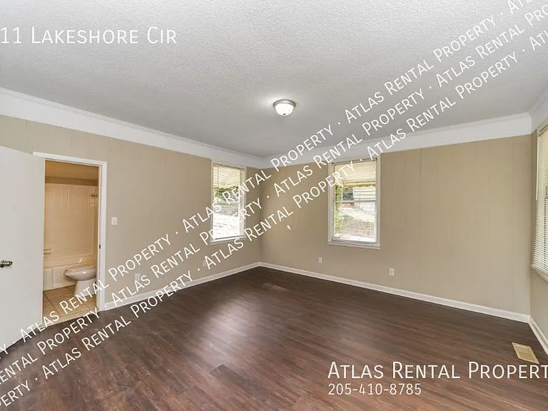 211 Lakeshore Cir — Photo 13
