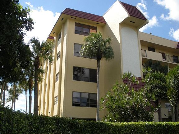 2nd image of 9170 SW 14th St APT 4301