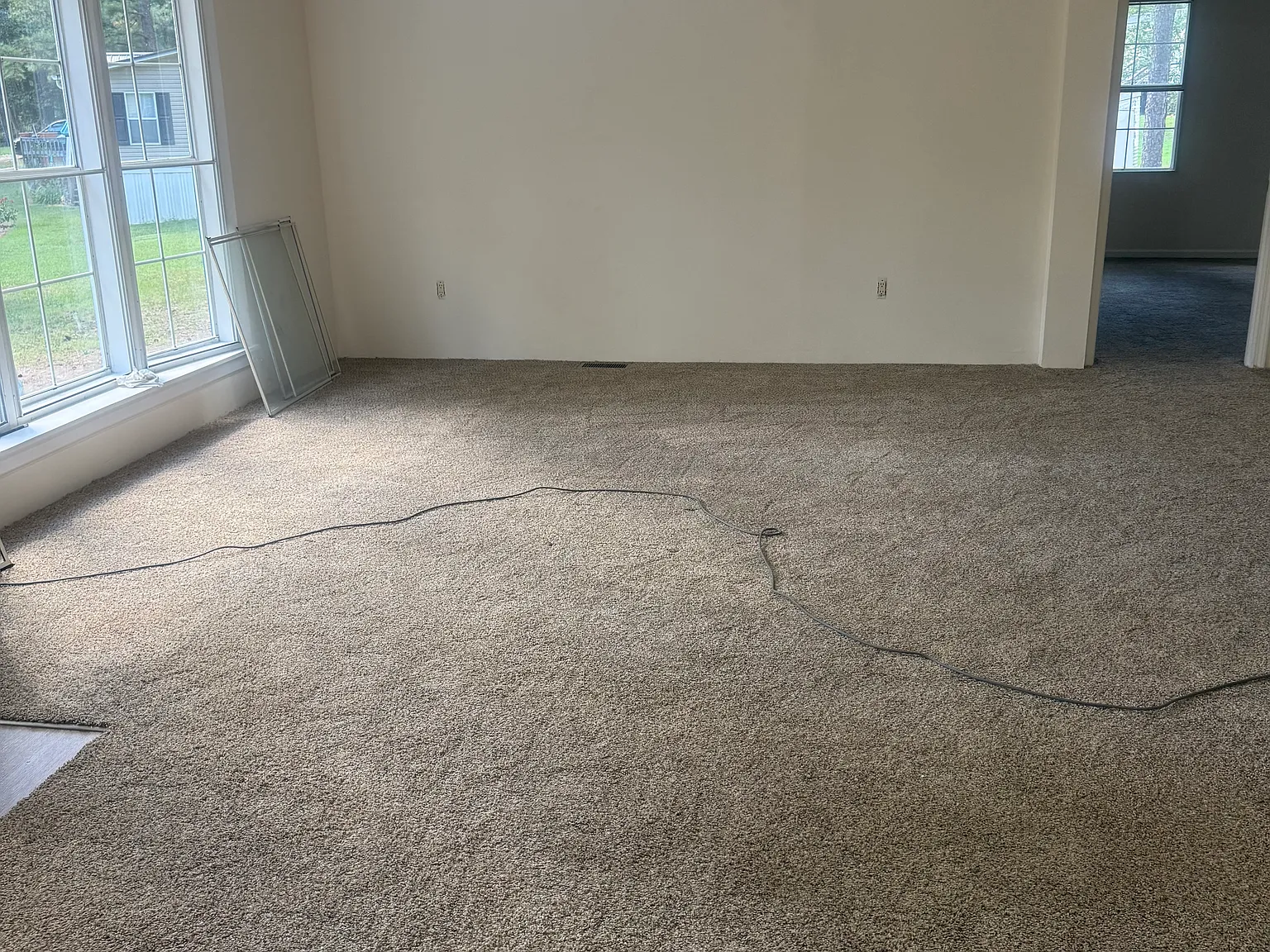 3 bed, $1,800 — Photo 2
