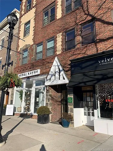 271 Greenwich Ave #2-D Photo 1