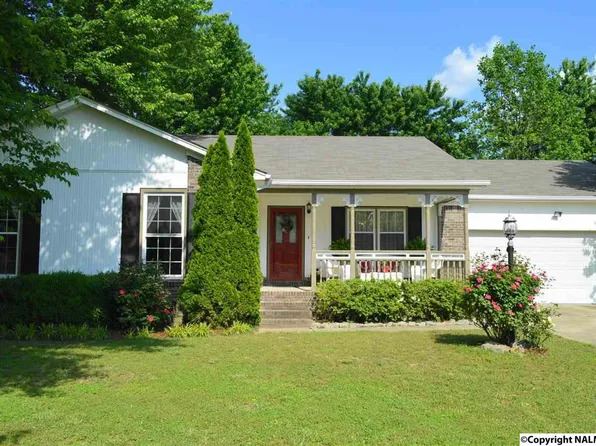 143 Dollywood Dr, Toney, AL 35773