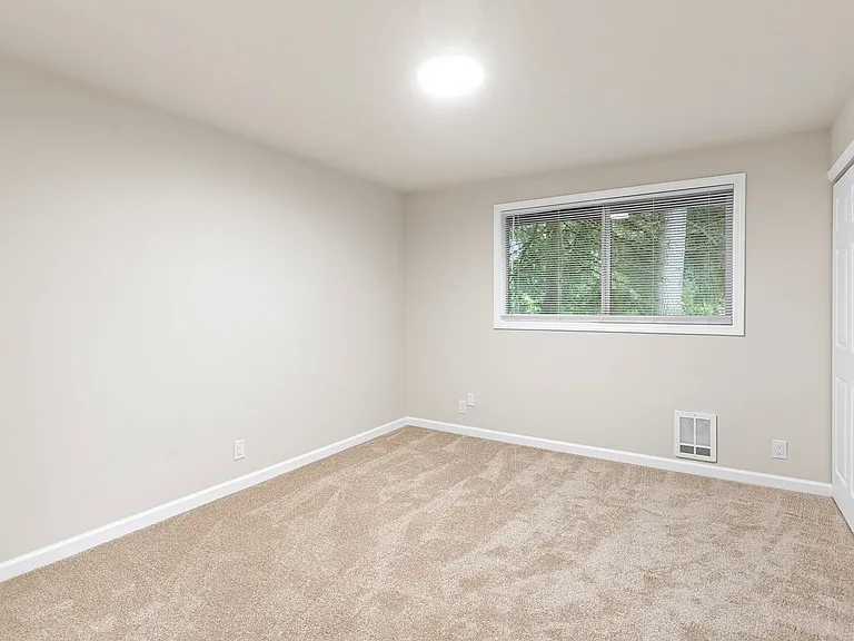North Forest Apartments — Photo 14