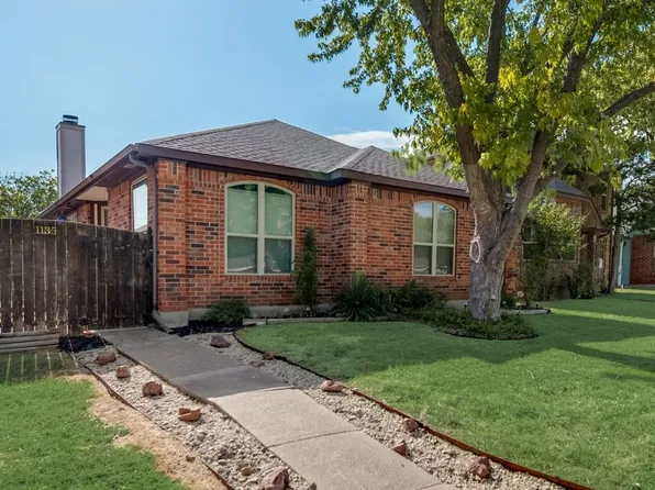 1135 Castlewood Ct, Desoto, TX 75115