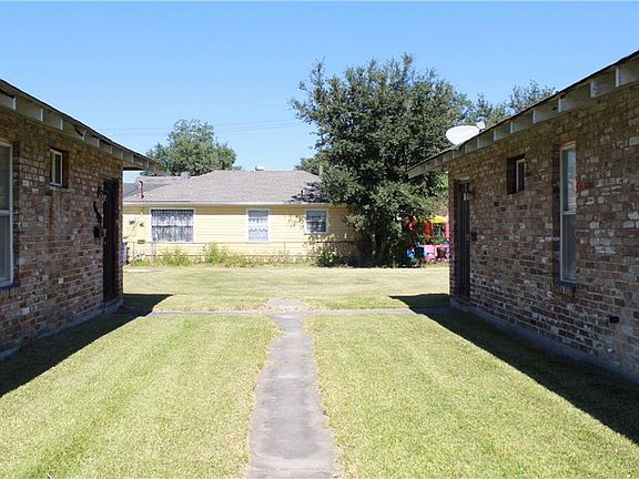 5th image of 6315 & 6317 Seventeen General Pershing Street Dr
