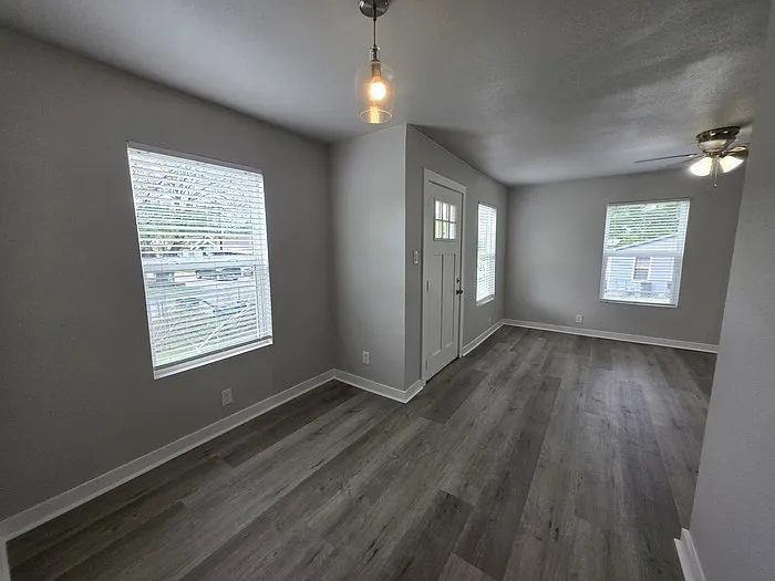 501A Parkdale St — Photo 5