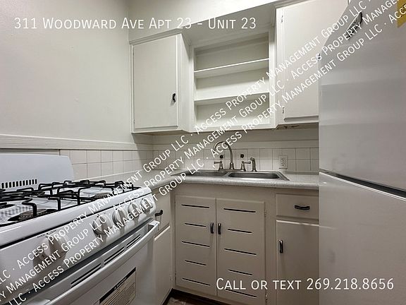 4th image of 311 Woodward Ave APT 23