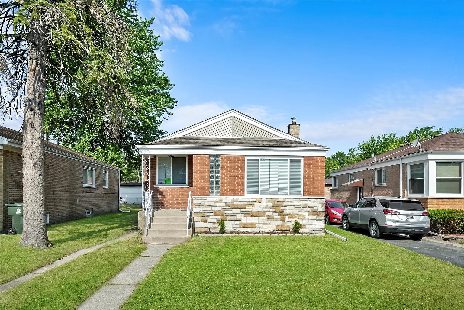 14534 Dobson Ave photo 1