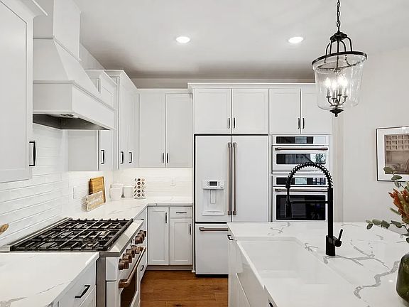 5th image of 14945 Deco Cir