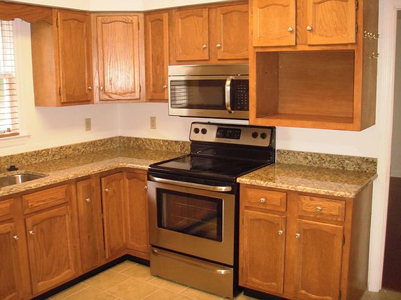 4th image of 3808 Shielingworth Ct
