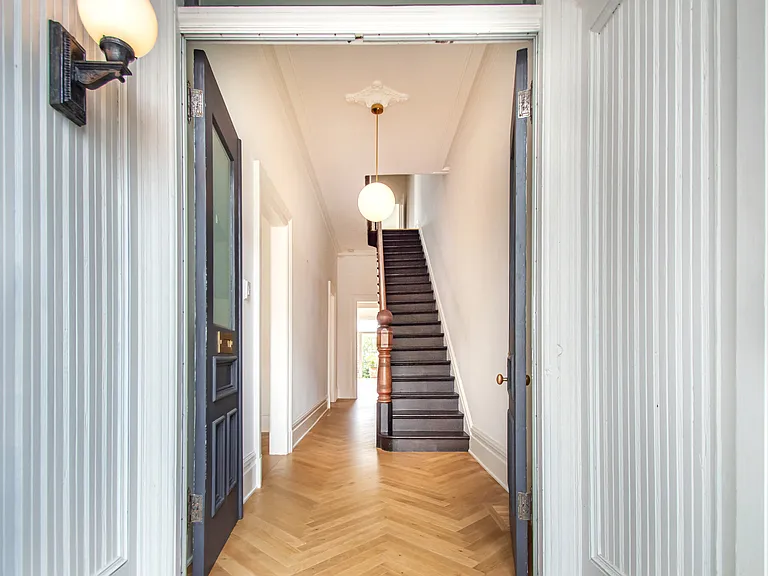 2381 Bush St — Photo 46