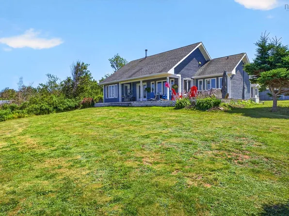 969 Blue Sea Rd, Cumberland, NS B0K 1E0