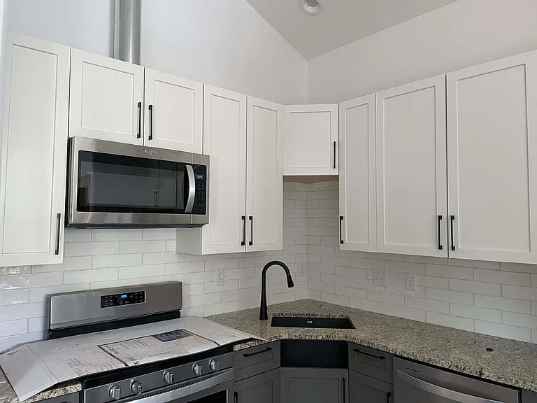 265 Crabtree Ln #3 — Photo 5