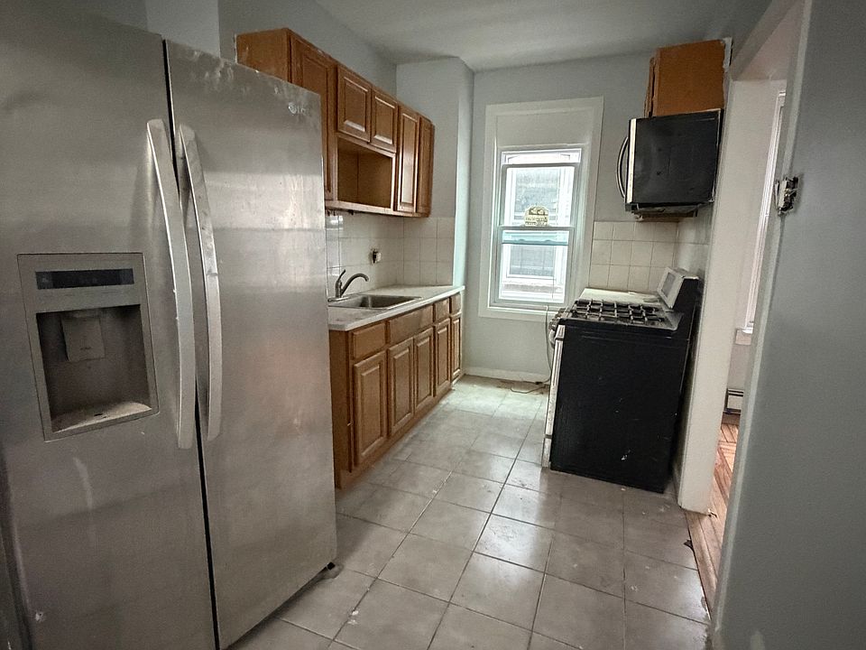 1st image of 4421 Murdock Ave #1