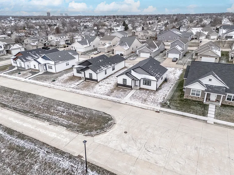 1527 Duncannon Dr — Photo 44