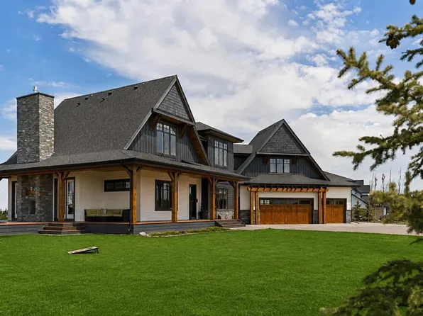 14 Silverhorn Park, Rocky View County, AB T3R 0X3