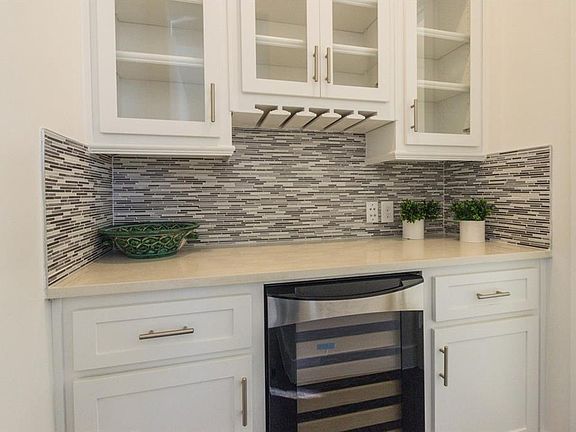 4th image of 3109 Pavonia Dr