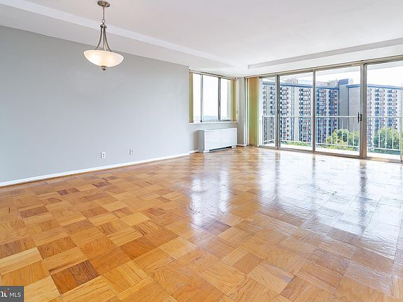 3rd image of 301 N Beauregard St APT 820