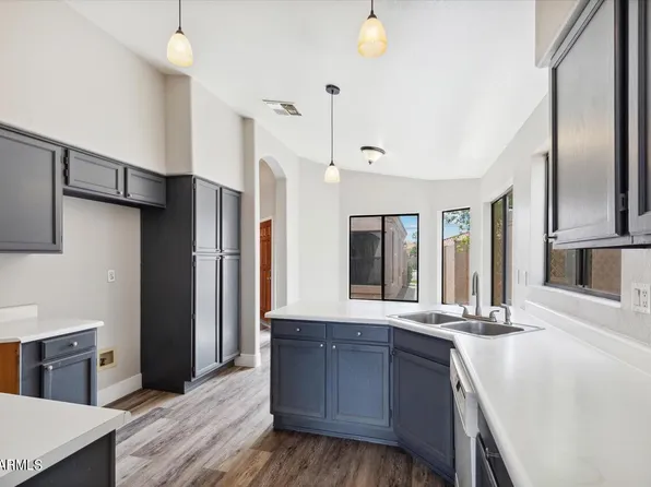 302 E VAUGHN Avenue, Gilbert, AZ 85234