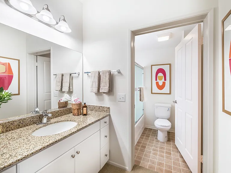 Sierra Vista Apartment Homes — Photo 5