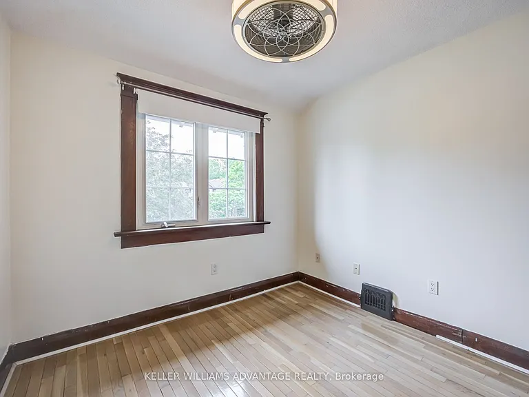 38 Hopedale Ave — Photo 30